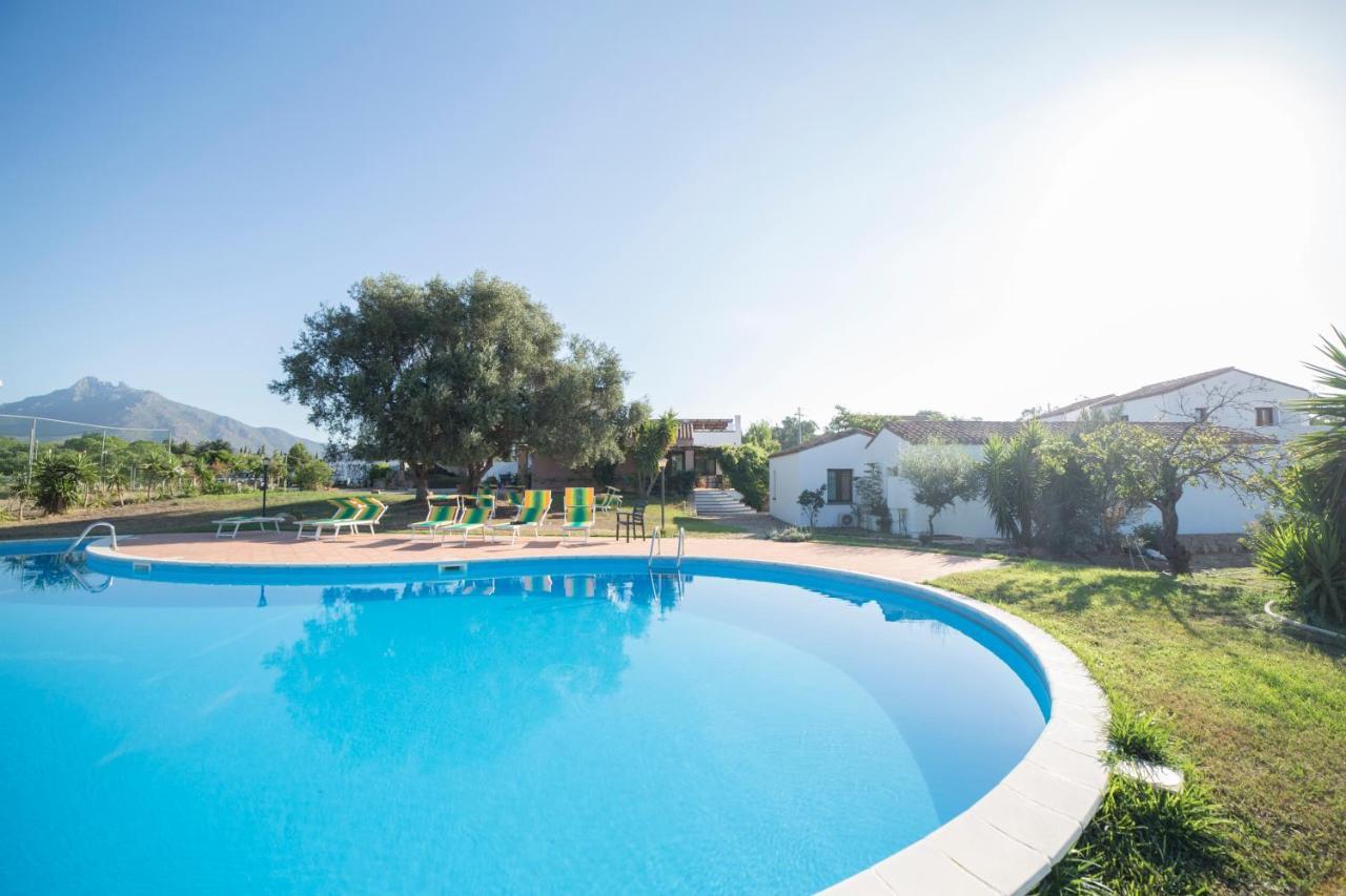 Hotel Cort'E Nastasj Tertenìa Exterior foto