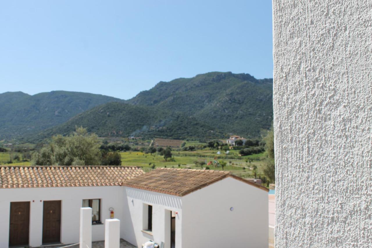 Hotel Cort'E Nastasj Tertenìa Exterior foto